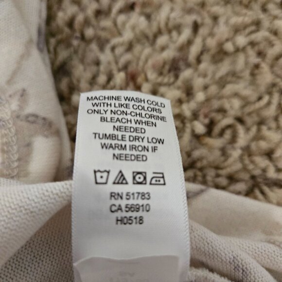 Womens Blouse Maurices Size 2 Ivory with Multicolor Flowers Excellent Condition - Picture 7 of 7